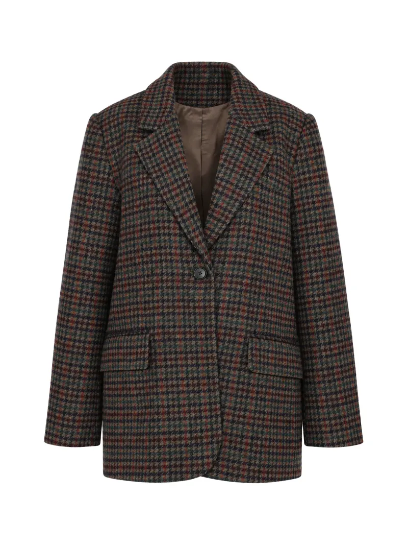 Rutig blazer som packshot med osynlig skyltdocka och synligt foder, skapad från en skyltdocksbild