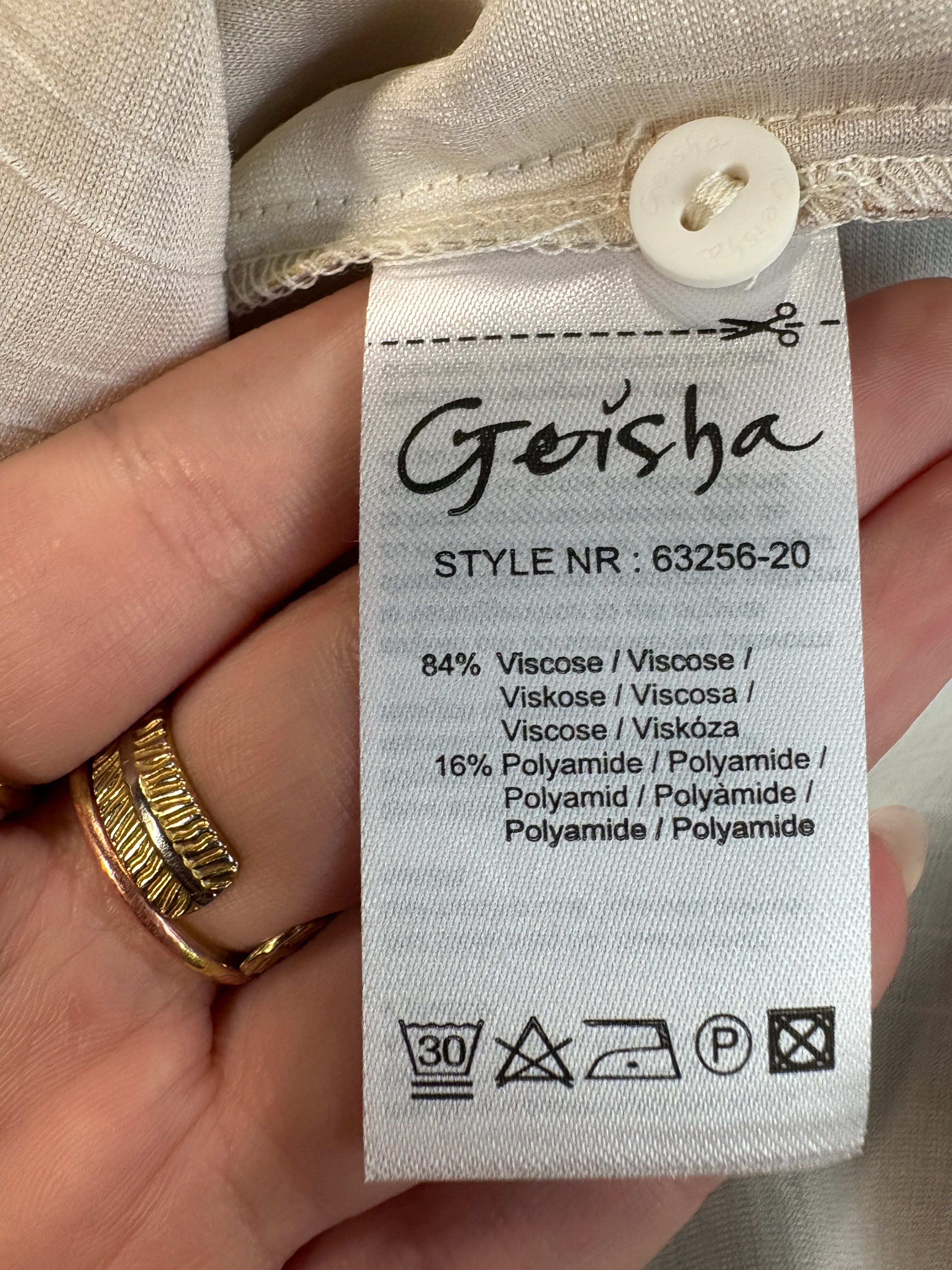Materialelabel med viskose og polyamid, klar til aflæsning
